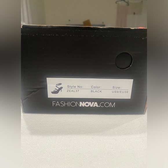 GRACIE HEELED SANDAL - Picture 6 of 8